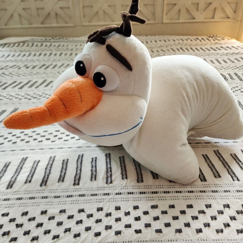 Disney Frozen Olaf Snowman Large Plush Pillow Pets 17" Carrot Nose Bug Eyes